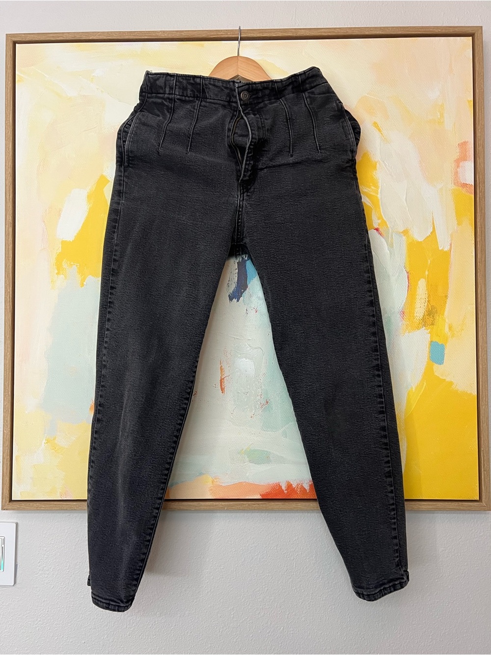 Levi's Black High-Rise Tapered Jeans